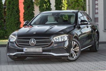 Mercedes E220d 195KM Lift Kamera Jasny środek Ambiente Polski salon