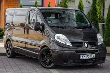 Renault Trafic 2.5 DCI 150KM 2006 2x Drzwi przesuwne Hak 3 Osobowy