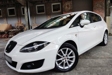 SEAT LEON 1.4Turbo Benzyna 2010 Lift Biały Koła lato/ zima Serwis ASO