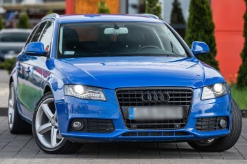 Audi A4 B8 2.0TDI Ledy Xenony Skora Navi Czujniki przód/ tył Alu 18